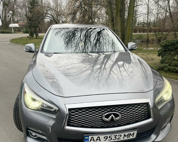 Серый Инфинити Q50, объемом двигателя 3 л и пробегом 118 тыс. км за 15500 $, фото 3 на Automoto.ua