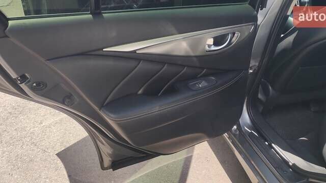 Сірий Інфініті Q50, об'ємом двигуна 2.14 л та пробігом 178 тис. км за 16800 $, фото 15 на Automoto.ua