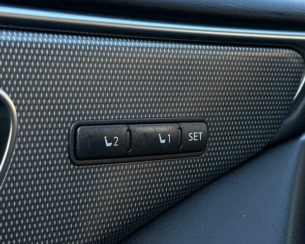 Сірий Інфініті Q50, об'ємом двигуна 3 л та пробігом 177 тис. км за 12999 $, фото 15 на Automoto.ua