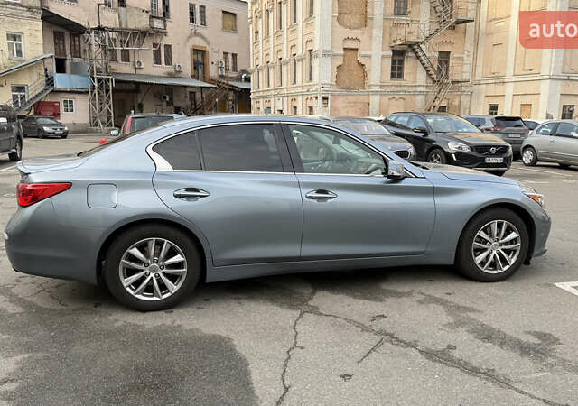 Серый Инфинити Q50, объемом двигателя 1.99 л и пробегом 168 тыс. км за 12499 $, фото 3 на Automoto.ua