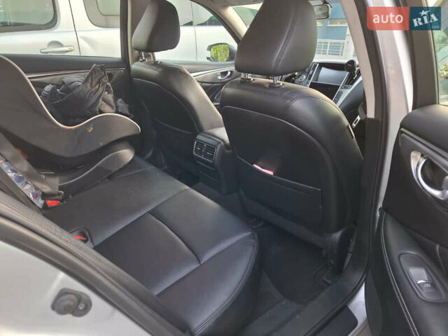 Серый Инфинити Q50, объемом двигателя 1.99 л и пробегом 81 тыс. км за 13900 $, фото 11 на Automoto.ua