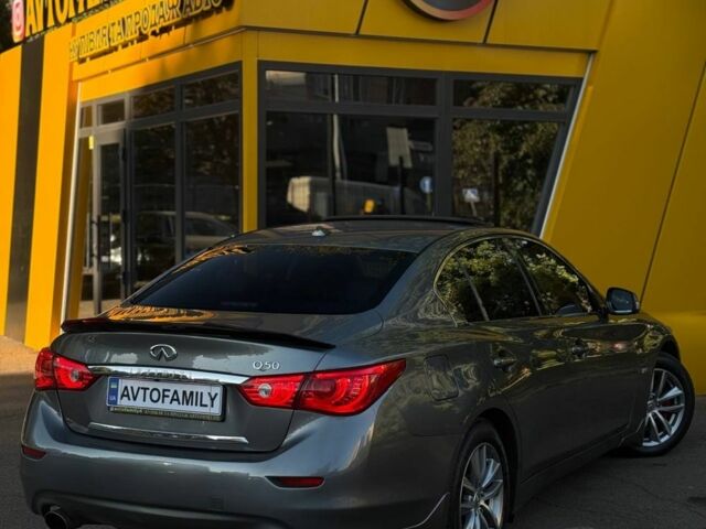 Сірий Інфініті Q50, об'ємом двигуна 3 л та пробігом 177 тис. км за 12999 $, фото 6 на Automoto.ua