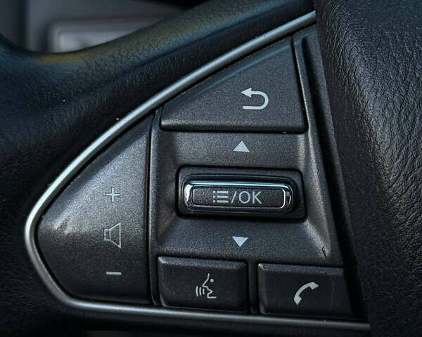 Сірий Інфініті Q50, об'ємом двигуна 3 л та пробігом 177 тис. км за 12999 $, фото 19 на Automoto.ua