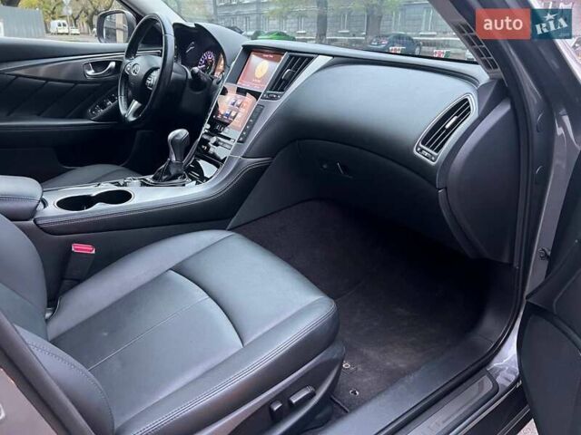 Серый Инфинити Q50, объемом двигателя 3 л и пробегом 116 тыс. км за 11700 $, фото 26 на Automoto.ua