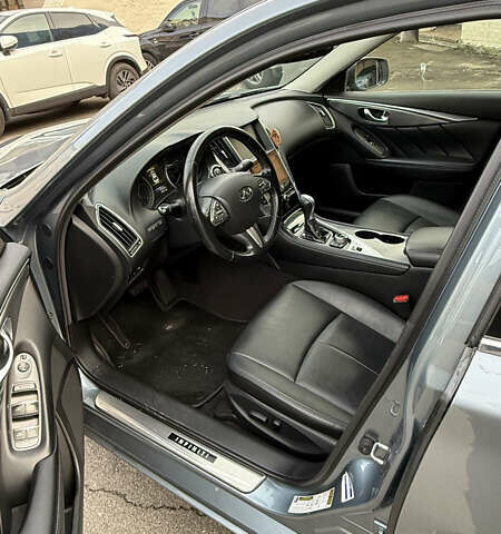 Серый Инфинити Q50, объемом двигателя 1.99 л и пробегом 168 тыс. км за 12499 $, фото 15 на Automoto.ua