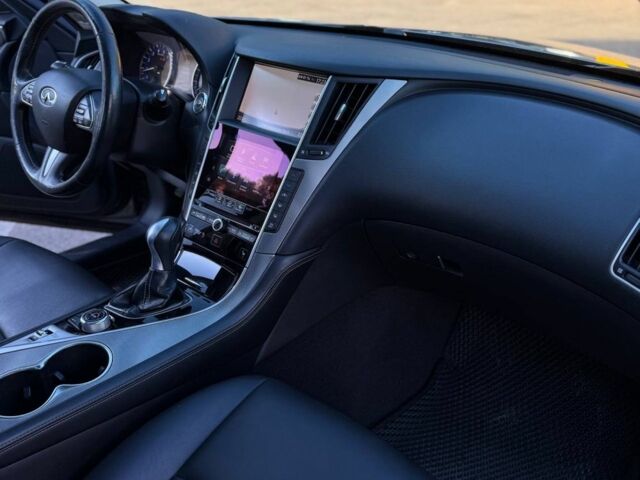 Сірий Інфініті Q50, об'ємом двигуна 3 л та пробігом 177 тис. км за 12999 $, фото 3 на Automoto.ua