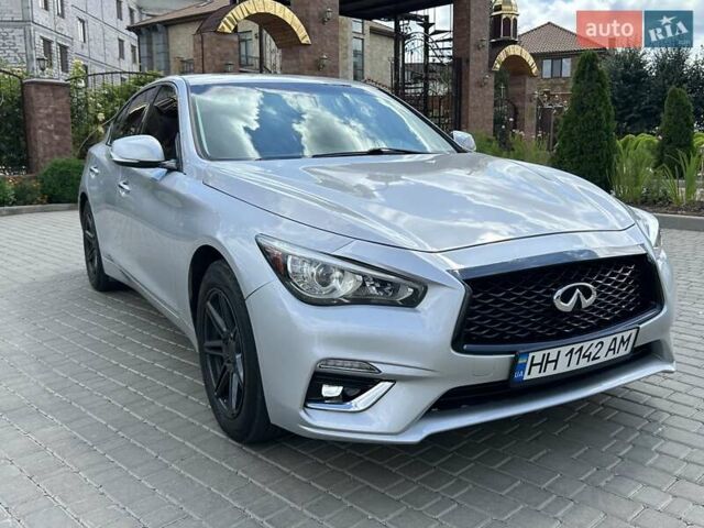 Серый Инфинити Q50, объемом двигателя 2 л и пробегом 123 тыс. км за 13500 $, фото 2 на Automoto.ua