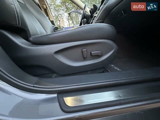 Сірий Інфініті Q50, об'ємом двигуна 2.14 л та пробігом 122 тис. км за 15900 $, фото 49 на Automoto.ua