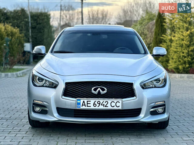 Сірий Інфініті Q50, об'ємом двигуна 3 л та пробігом 95 тис. км за 12700 $, фото 11 на Automoto.ua