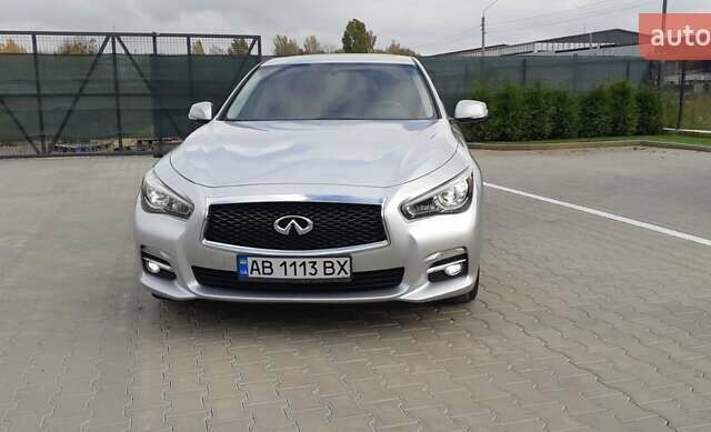Серый Инфинити Q50, объемом двигателя 3 л и пробегом 86 тыс. км за 16250 $, фото 1 на Automoto.ua