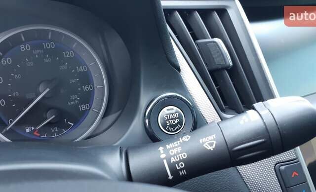 Серый Инфинити Q50, объемом двигателя 3 л и пробегом 86 тыс. км за 16250 $, фото 15 на Automoto.ua