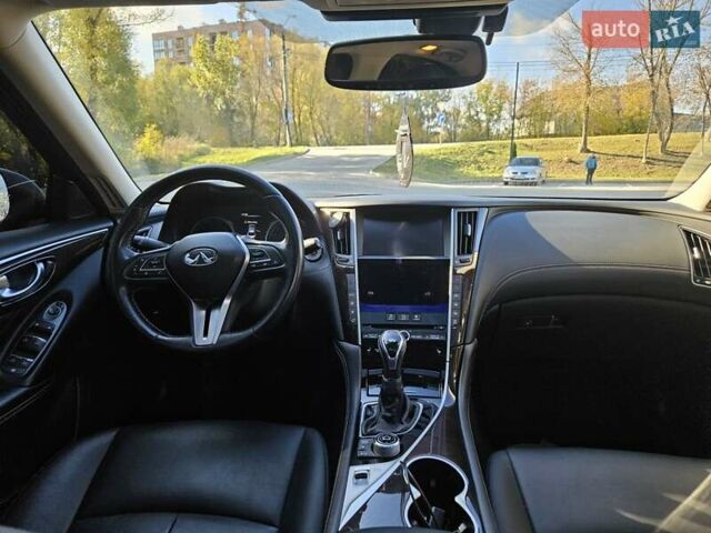 Инфинити Q50 2017 в Деражне на Automoto.ua Серый Инфинити Q50, объемом двигателя 3 л и пробегом 195 тыс. км за 16000 $, фото 9 на Automoto.ua