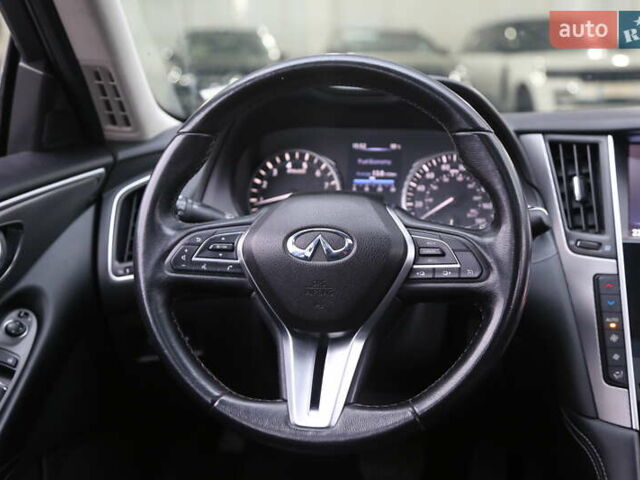 Серый Инфинити Q50, объемом двигателя 3 л и пробегом 60 тыс. км за 16900 $, фото 15 на Automoto.ua