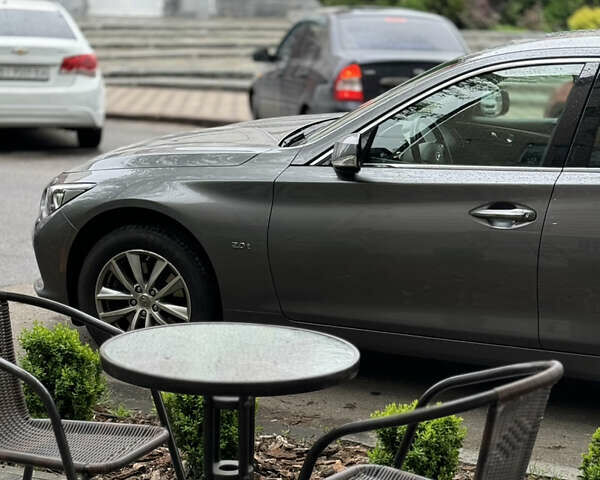 Серый Инфинити Q50, объемом двигателя 1.99 л и пробегом 160 тыс. км за 19000 $, фото 11 на Automoto.ua