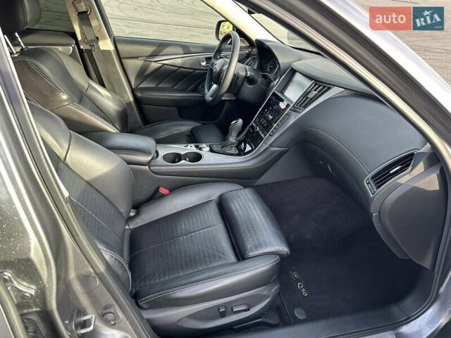 Серый Инфинити Q50, объемом двигателя 3 л и пробегом 118 тыс. км за 22800 $, фото 26 на Automoto.ua
