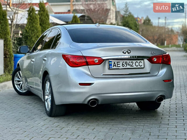 Сірий Інфініті Q50, об'ємом двигуна 3 л та пробігом 95 тис. км за 12700 $, фото 3 на Automoto.ua