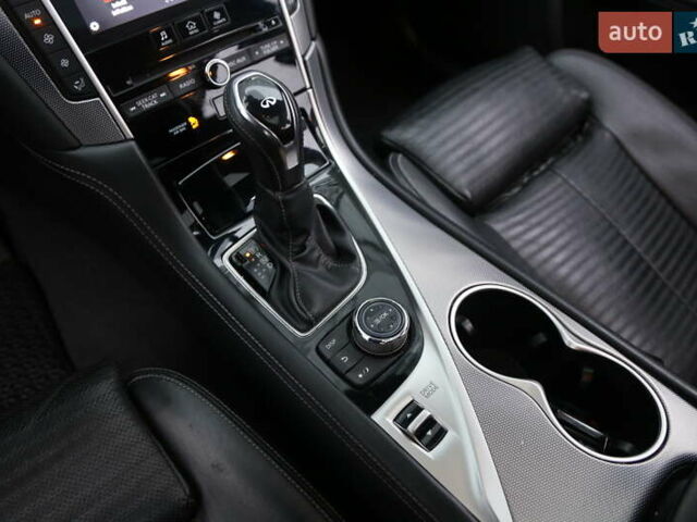 Серый Инфинити Q50, объемом двигателя 3 л и пробегом 60 тыс. км за 16900 $, фото 20 на Automoto.ua