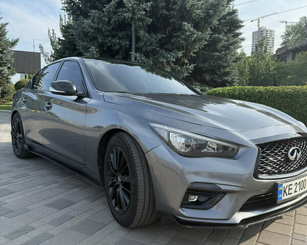 Сірий Інфініті Q50, об'ємом двигуна 3 л та пробігом 75 тис. км за 15500 $, фото 3 на Automoto.ua
