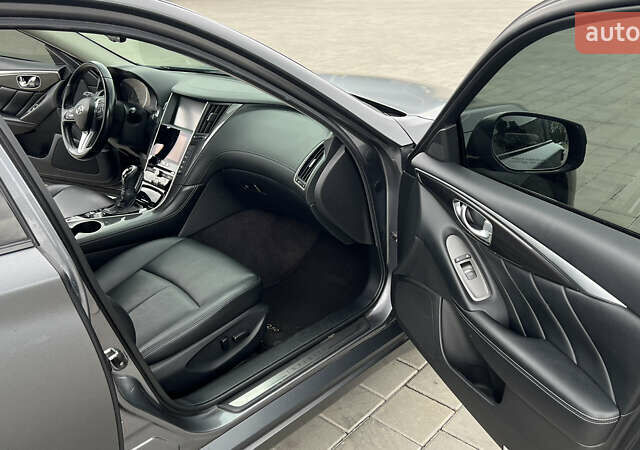 Серый Инфинити Q50, объемом двигателя 1.99 л и пробегом 180 тыс. км за 17700 $, фото 13 на Automoto.ua