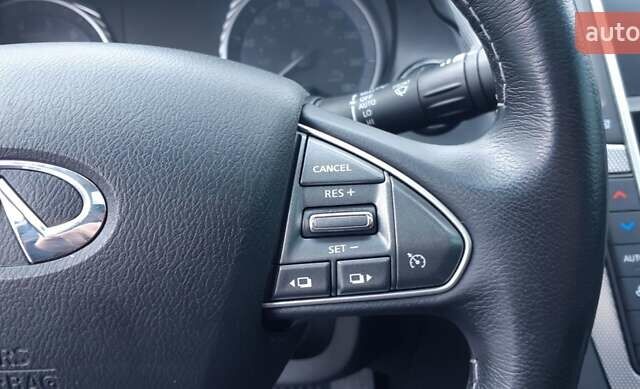 Серый Инфинити Q50, объемом двигателя 3 л и пробегом 86 тыс. км за 16250 $, фото 21 на Automoto.ua