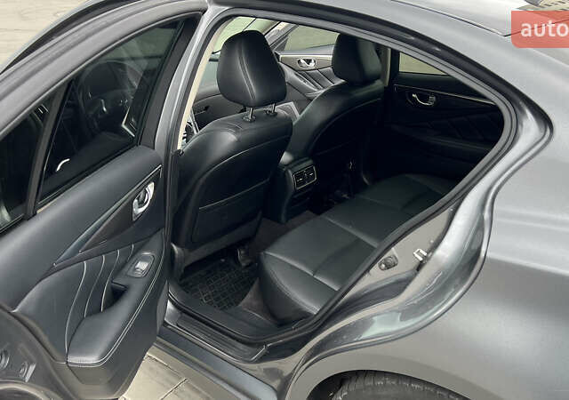 Серый Инфинити Q50, объемом двигателя 1.99 л и пробегом 180 тыс. км за 17700 $, фото 11 на Automoto.ua