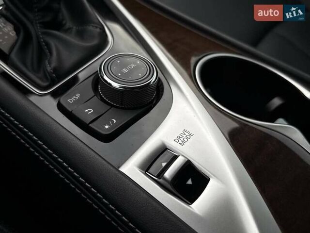 Серый Инфинити Q50, объемом двигателя 3 л и пробегом 170 тыс. км за 16500 $, фото 25 на Automoto.ua