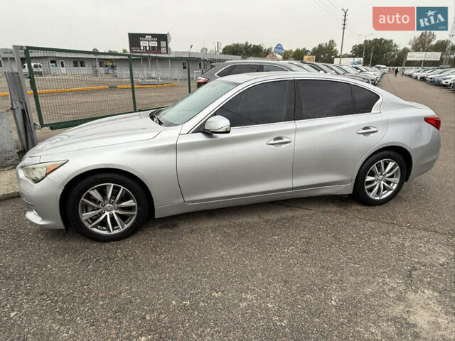 Серый Инфинити Q50, объемом двигателя 3 л и пробегом 132 тыс. км за 11990 $, фото 2 на Automoto.ua