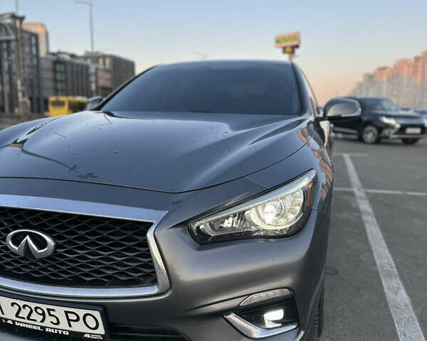 Серый Инфинити Q50, объемом двигателя 1.99 л и пробегом 120 тыс. км за 14500 $, фото 3 на Automoto.ua
