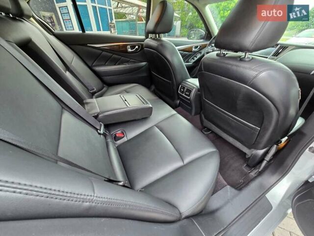 Серый Инфинити Q50, объемом двигателя 3 л и пробегом 178 тыс. км за 14300 $, фото 7 на Automoto.ua
