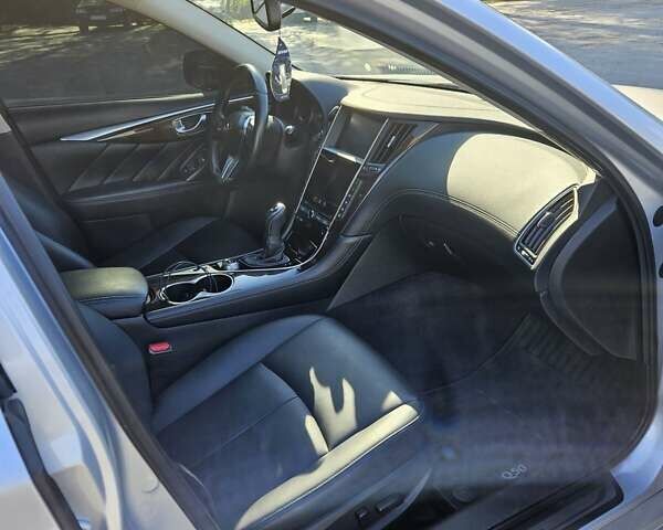 Инфинити Q50 2017 в Деражне на Automoto.ua Серый Инфинити Q50, объемом двигателя 3 л и пробегом 195 тыс. км за 16000 $, фото 5 на Automoto.ua