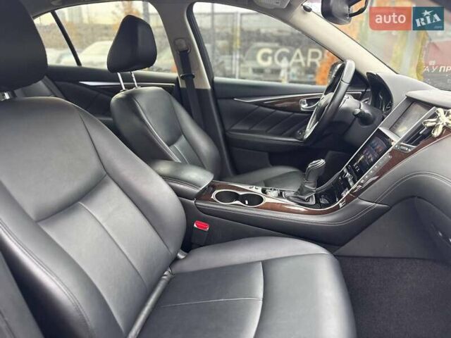 Серый Инфинити Q50, объемом двигателя 3 л и пробегом 170 тыс. км за 16500 $, фото 26 на Automoto.ua