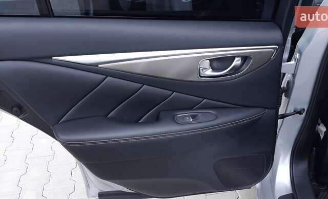 Серый Инфинити Q50, объемом двигателя 3 л и пробегом 86 тыс. км за 16250 $, фото 32 на Automoto.ua