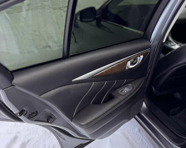 Сірий Інфініті Q50, об'ємом двигуна 1.99 л та пробігом 149 тис. км за 14400 $, фото 15 на Automoto.ua