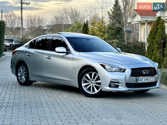 Сірий Інфініті Q50, об'ємом двигуна 3 л та пробігом 95 тис. км за 12700 $, фото 5 на Automoto.ua
