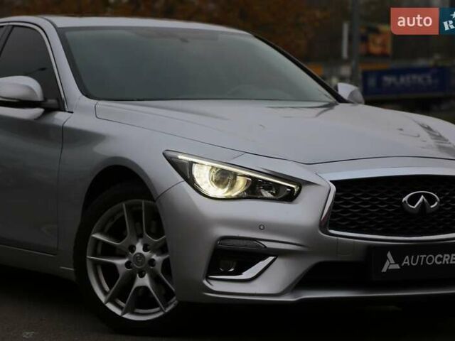 Серый Инфинити Q50, объемом двигателя 3 л и пробегом 60 тыс. км за 16900 $, фото 3 на Automoto.ua