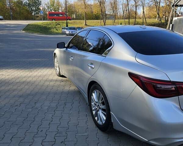 Инфинити Q50 2017 в Деражне на Automoto.ua Серый Инфинити Q50, объемом двигателя 3 л и пробегом 195 тыс. км за 16000 $, фото 6 на Automoto.ua