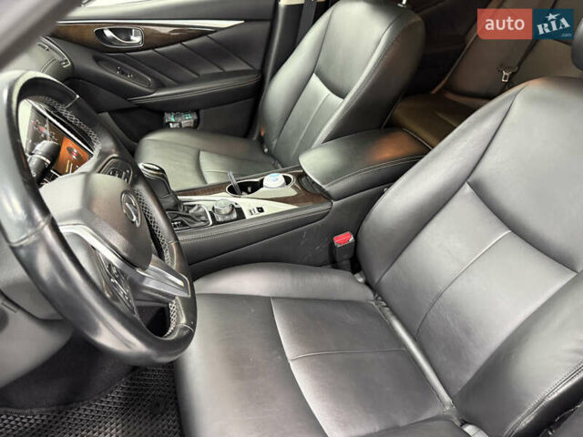 Серый Инфинити Q50, объемом двигателя 3 л и пробегом 145 тыс. км за 14700 $, фото 29 на Automoto.ua