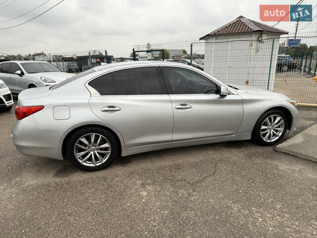 Серый Инфинити Q50, объемом двигателя 3 л и пробегом 132 тыс. км за 11990 $, фото 6 на Automoto.ua