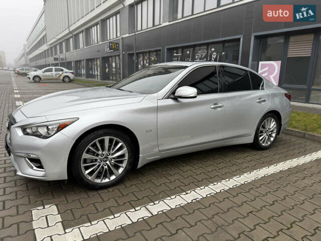 Серый Инфинити Q50, объемом двигателя 3 л и пробегом 54 тыс. км за 16900 $, фото 1 на Automoto.ua