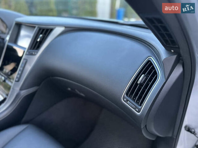 Сірий Інфініті Q50, об'ємом двигуна 3 л та пробігом 95 тис. км за 12700 $, фото 63 на Automoto.ua