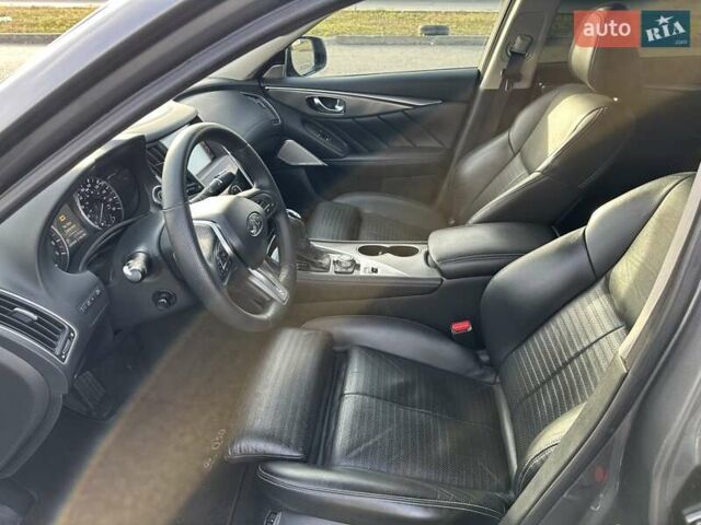 Серый Инфинити Q50, объемом двигателя 3 л и пробегом 118 тыс. км за 22800 $, фото 22 на Automoto.ua