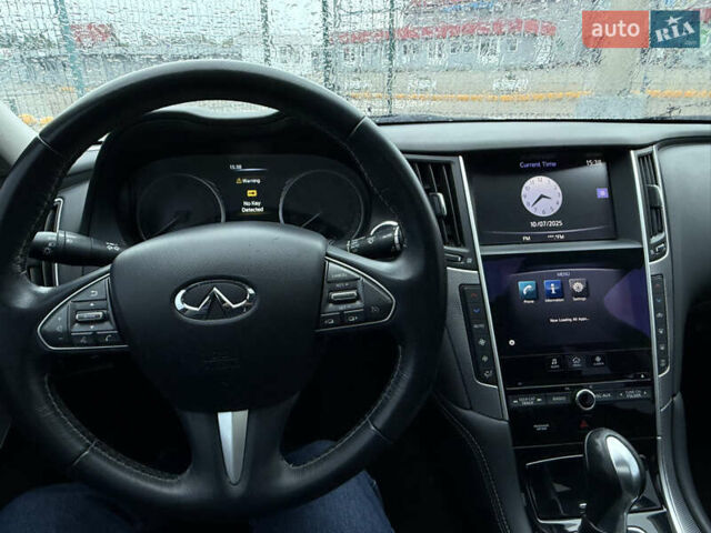 Серый Инфинити Q50, объемом двигателя 3 л и пробегом 132 тыс. км за 11990 $, фото 16 на Automoto.ua