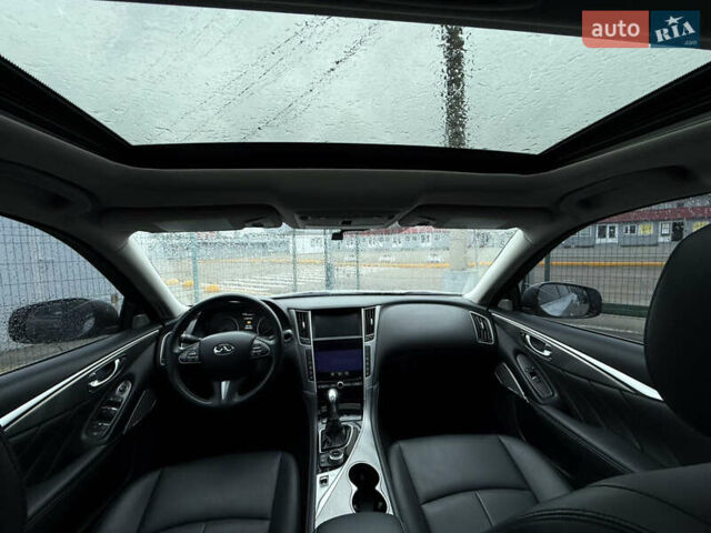 Серый Инфинити Q50, объемом двигателя 3 л и пробегом 132 тыс. км за 11990 $, фото 18 на Automoto.ua