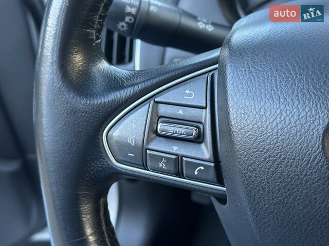 Сірий Інфініті Q50, об'ємом двигуна 3 л та пробігом 95 тис. км за 12700 $, фото 54 на Automoto.ua