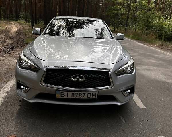 Сірий Інфініті Q50, об'ємом двигуна 3 л та пробігом 41 тис. км за 19999 $, фото 2 на Automoto.ua