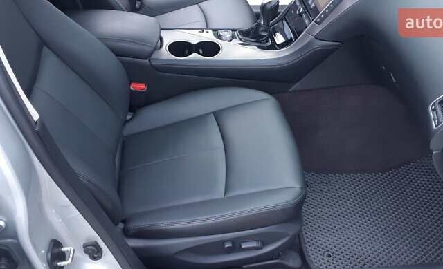 Серый Инфинити Q50, объемом двигателя 3 л и пробегом 86 тыс. км за 16250 $, фото 30 на Automoto.ua