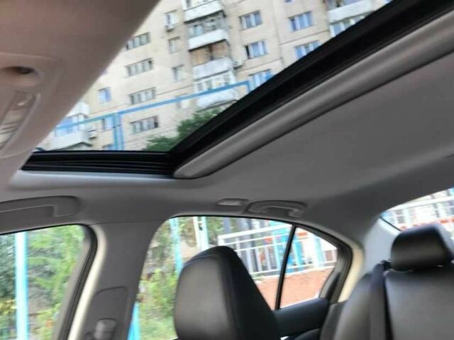 Серый Инфинити Q50, объемом двигателя 0 л и пробегом 93 тыс. км за 11000 $, фото 5 на Automoto.ua