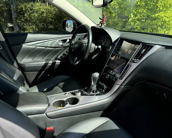 Серый Инфинити Q50, объемом двигателя 1.99 л и пробегом 198 тыс. км за 15600 $, фото 11 на Automoto.ua