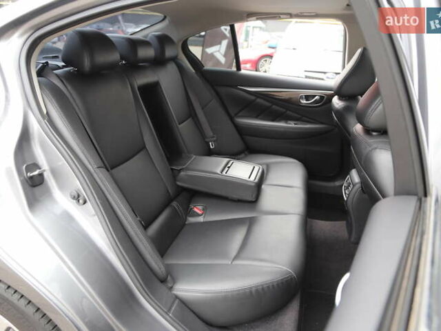 Серый Инфинити Q50, объемом двигателя 2.98 л и пробегом 100 тыс. км за 16500 $, фото 10 на Automoto.ua