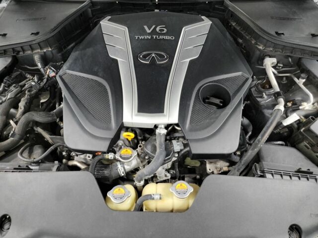 Серый Инфинити Q50, объемом двигателя 3 л и пробегом 80 тыс. км за 16000 $, фото 7 на Automoto.ua